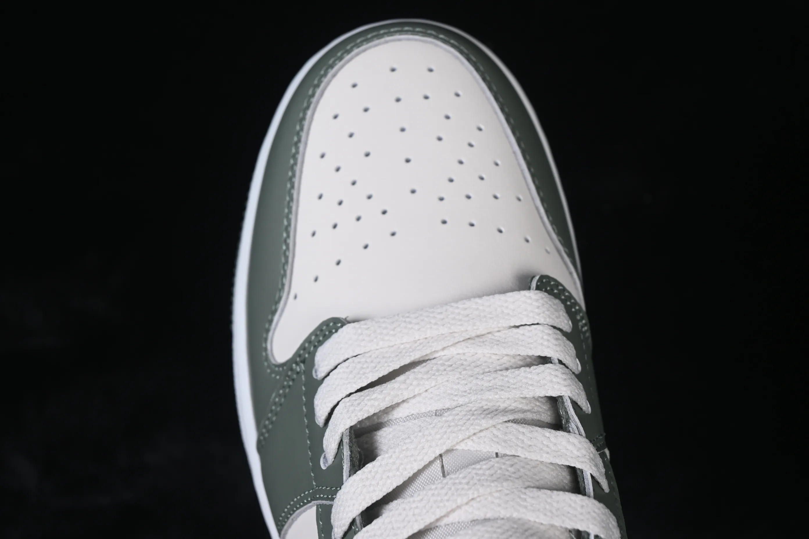 All categories Air Jordan Jordan series basketball shoes Air Jordan 1 Low Air Jordan 1 Low AJ1 Joe 1 meter white and green low state cultural casual sneakers 553558-300